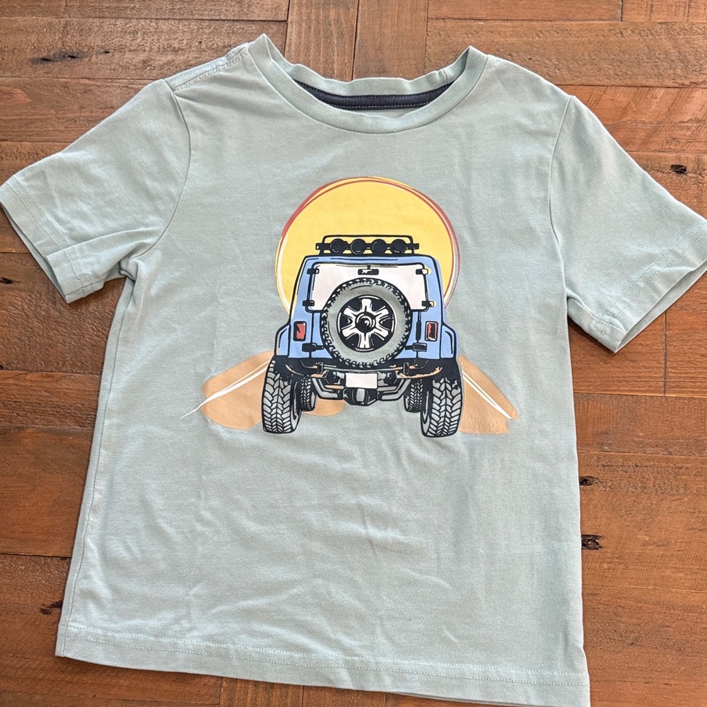 Tommy Bahama Boys Light Sage Green Crewneck Tee with Jeep Graphic XS (4)